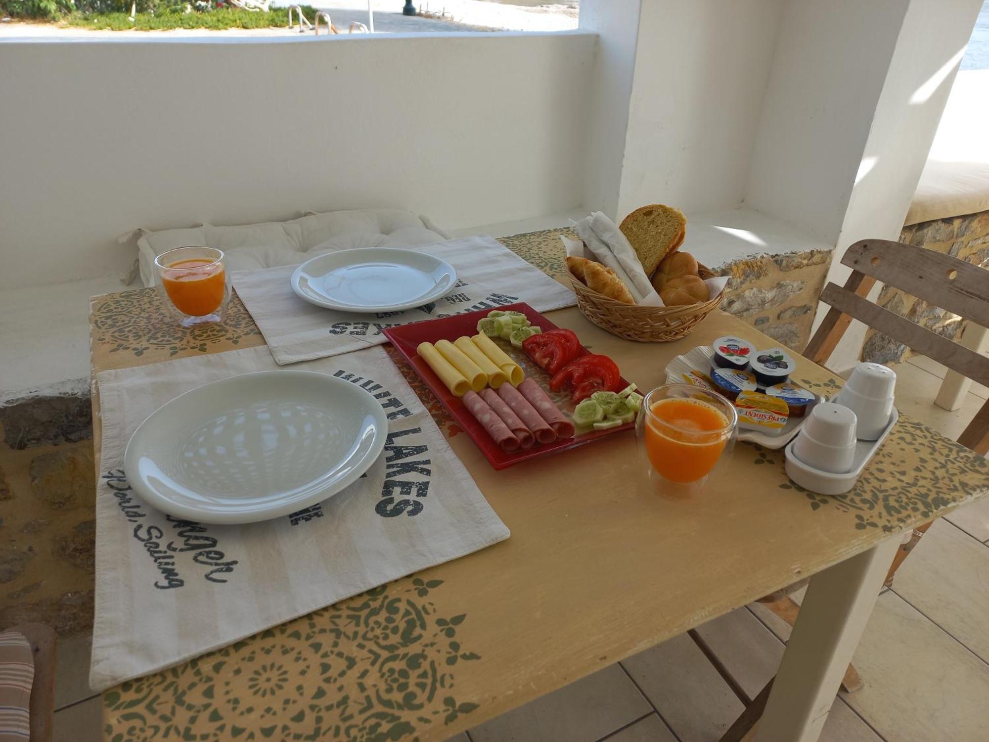 Pavlos Rooms Livadia  ภายนอก รูปภาพ