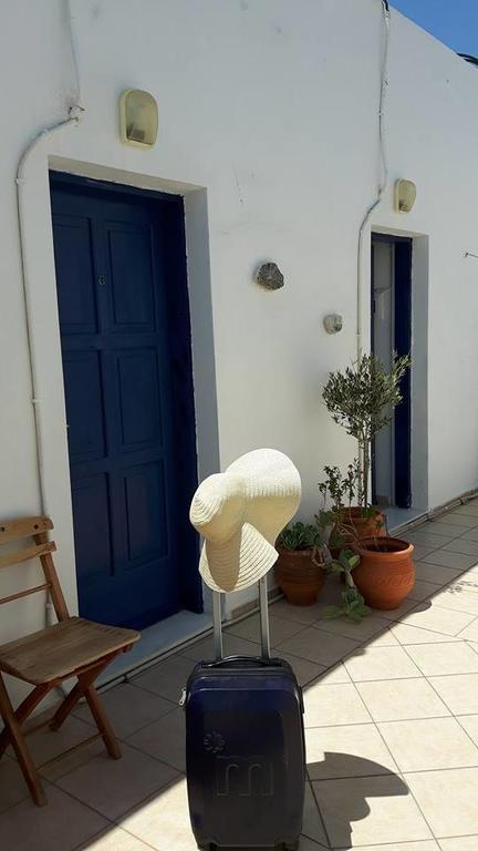 Pavlos Rooms Livadia  ภายนอก รูปภาพ
