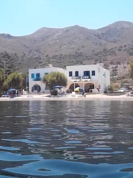 Pavlos Rooms Livadia  ภายนอก รูปภาพ