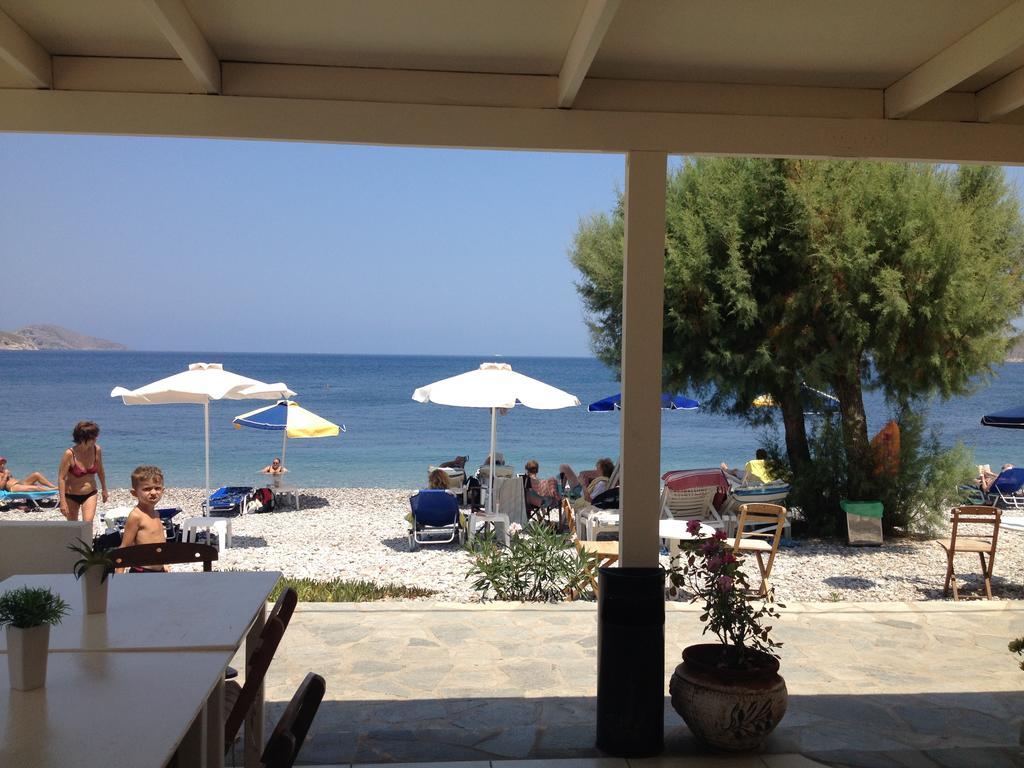 Pavlos Rooms Livadia  ภายนอก รูปภาพ