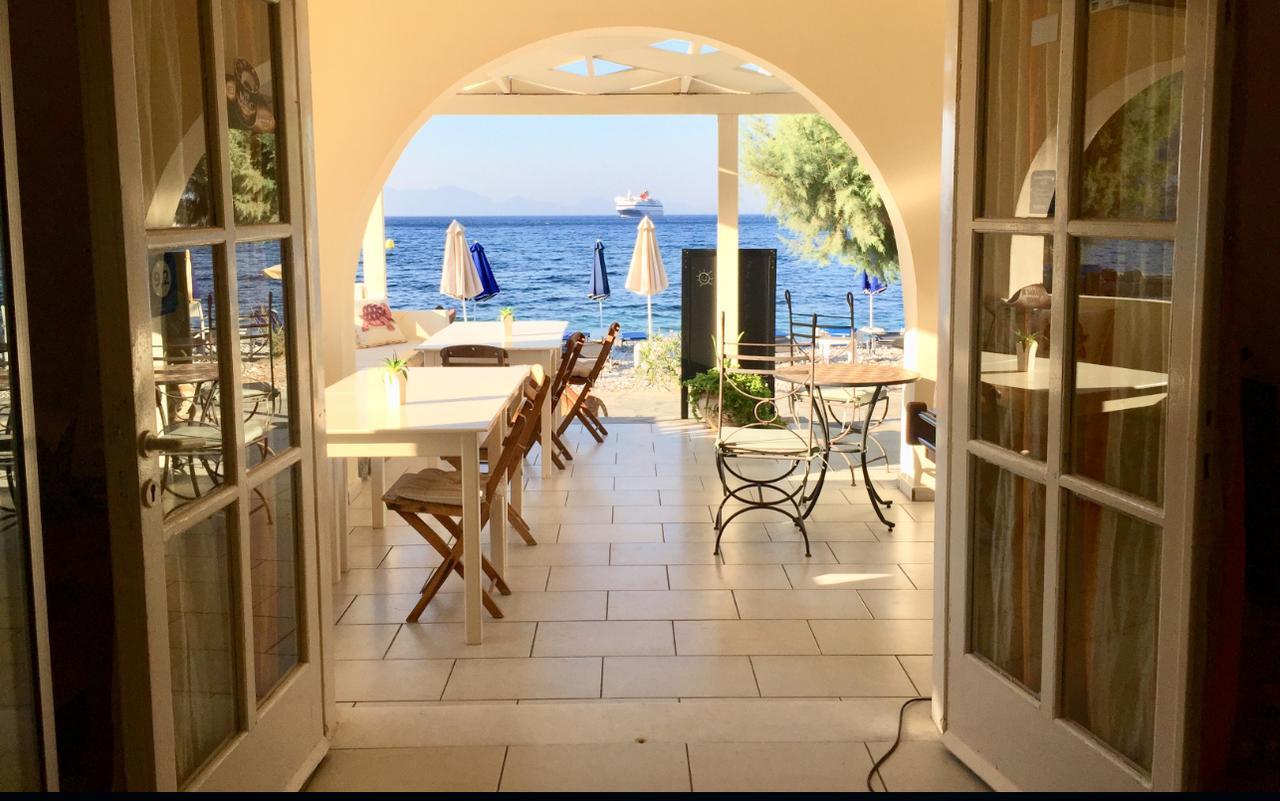 Pavlos Rooms Livadia  ภายนอก รูปภาพ