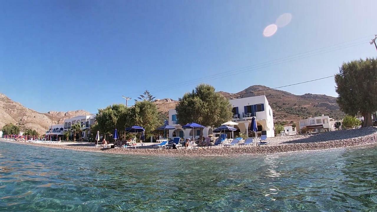 Pavlos Rooms Livadia  ภายนอก รูปภาพ
