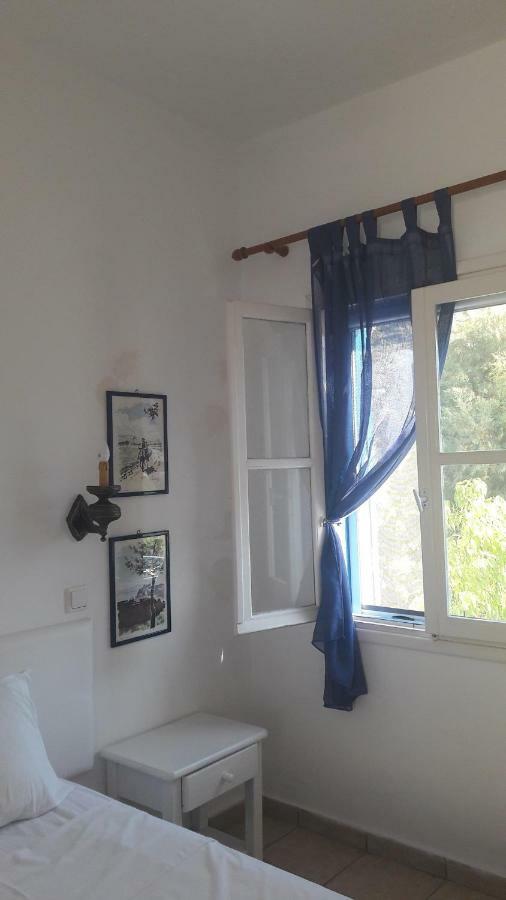 Pavlos Rooms Livadia  ภายนอก รูปภาพ